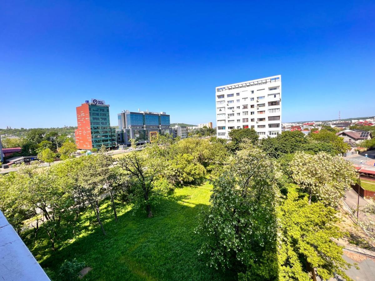 3 Rooms Apartment Palace View Iasi Exterior photo